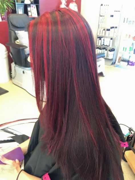 @linahaygood Red Highlights In Brown Hair Wavy, Red Hair Strands, Braids Men Black, Red Hair Streaks, Black And Red Hair, Straight Red Hair, Bright Red Highlights, Red Bob Hair, Braids Men