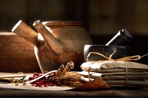 Traditional Chinese herbs are key to the practice of TCM Brain Boosting Foods, Western Medicine, Adaptogenic Herbs, Body Therapy, Chinese Herbs, Traditional Medicine, Anti Aging Treatments, Traditional Chinese Medicine, Digestion Problems