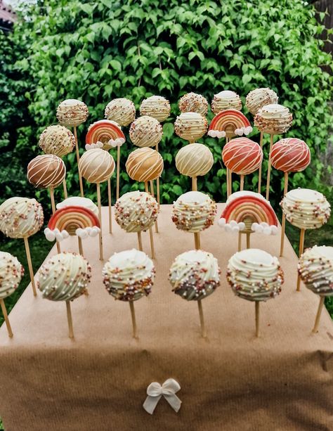 Boho Rainbow Treat Table, Boho Rainbow Baby Shower Dessert Table, Boho Birthday Treats, Boho Cake Pops Ideas, Boho Rainbow Birthday Party Food, Boho Rainbow Cake Pops, Boho Rainbow Dessert Table, Cake Pops Boho, Boho Cakepops