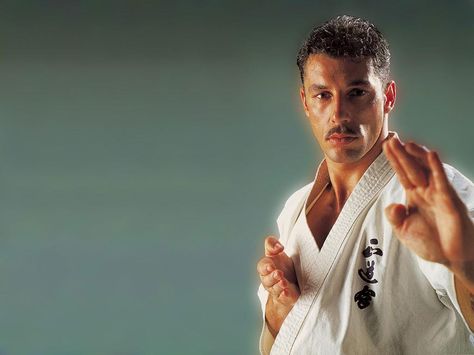 Andy Hug Wallpaper Andy Hug, Kyokushin Karate, Boxing Champions, Mass Communication, Aikido, Kickboxing, Taekwondo, Kung Fu, Ufc