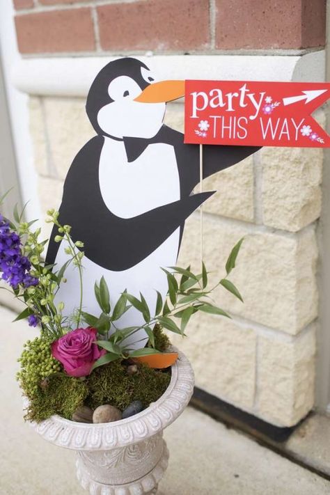 Mary Poppins Party Decorations, Mary Poppins Birthday Party, Mary Poppins Penguins, Mary Poppins Birthday, Nineteenth Birthday, Penguin Birthday Party, Mary Poppins Party, Broadway Party, Penguin Baby Showers