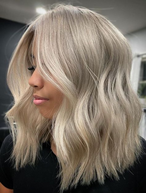 Warm Shade of Platinum Blonde Hair Natural Dark Blonde Hair, Doodle Cuts, Hair Lights, Tan Skin Blonde Hair, Platinum Hair Color, Bright Blonde Hair, Celestial Beings, Platinum Blonde Highlights, Platinum Blonde Hair Color