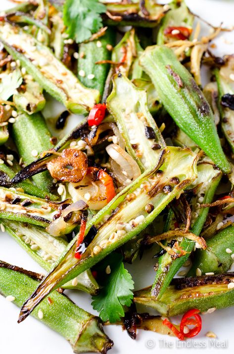 Stir Fried Okra with Garlic, Chilies and Lime Fry Okra, Stir Fry Okra, Summer Vegetable Garden, Cooking Healthy Dinner, How To Grow Vegetables, Garden To Table, Fried Okra, Paleo Side Dishes, Okra Recipes