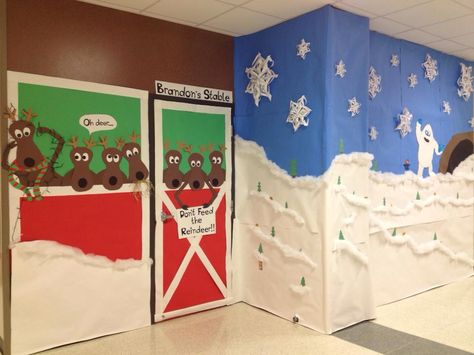 Cubical Decoration, Hoco Decorations, Homecoming Hallways, December Lesson Plans, Holiday Classroom Decorations, Winter Bulletin Board, December Lessons, Island Of Misfit Toys, Holiday Door Decorations