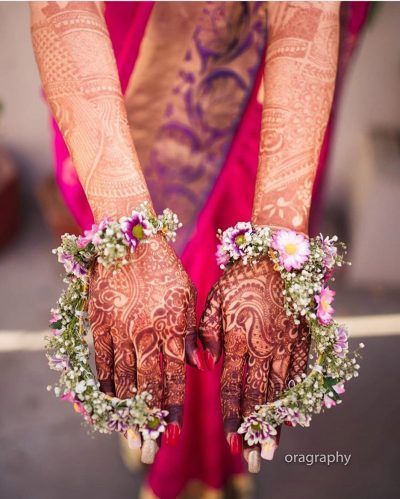 10+ Pretty Non-Floral Haathphools We Spotted For The Brides-To-Be! | WedMeGood Haath Phool, Flower Jewellery For Mehndi, Fresh Flower Jewelry, Flower Jewelry Designs, Wedding Flower Jewelry, Bride Floral, Big Fat Indian Wedding, Wedding Flower Arrangements, Mehendi Designs