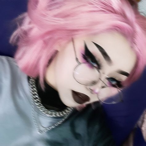 Pastel Goth Makeup, Vampire Bride, Drag Make-up, Punk Makeup, Alt Makeup, Glasses Makeup, Swag Makeup, Alternative Makeup, Emo Makeup