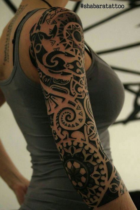 Tattoo Brazo Mujer, Mandala Arm Tattoos, Polynesian Tattoo Sleeve, Polynesian Tattoos Women, Geometric Sleeve Tattoo, Native Tattoos, Polynesian Tattoo Designs, Marquesan Tattoos, Maori Tattoo Designs