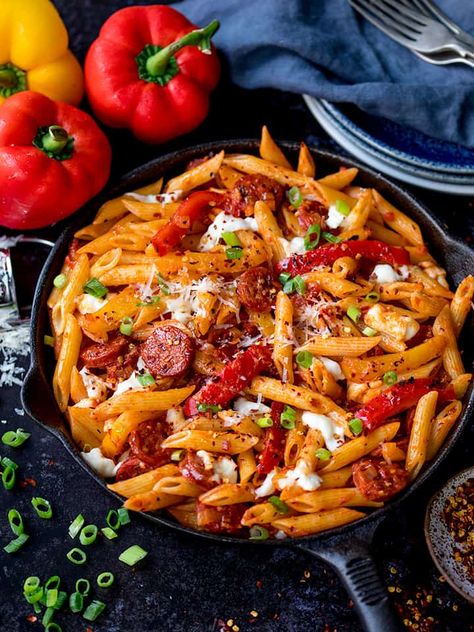 Penne Arrabiata with mozzarella and chorizo for a delicious twist on the classic. #penne #arrabiatta #arrabbiatta #pasta #spicy #quickdinner #chorizo #comfortfood #familydinner Pasta Arrabiata Recipe, Chorizo Recipes Dinner, Chorizo Pasta Recipes, Penne Arrabiata, Pasta Arrabiata, Chorizo Pasta, Chorizo Recipes, Penne Pasta, Homemade Pasta