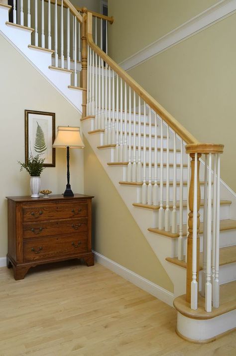 Get the First Look at Designer's Top 10 Picks for Foyer Color.about.com  Photo/Design:| ©Jill Hosking-Cartland Yellow Painted Rooms, Foyer Paint Color Ideas, Yellow Hallway, Foyer Colors, Entryway Colors, Entryway Paint Colors, Foyer Paint Colors, Entry Door Colors, Foyer Paint