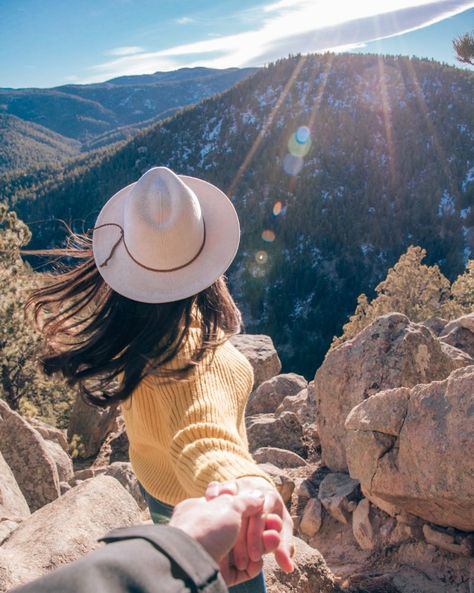 Check out this list of seven hidden gems you’ve got to visit when you're in the Denver area! From spots in Rocky Mountain National Park to the best sunrise spots, you'll find them here! These are the best things to do in Denver, Colorado in the winter, summer, spring, or fall. I've compiled this list after three separate visits, add these gems to your bucket list! Map of places and itinerary included! #denver #colorado #explorecolorado #colorado_creative #hiddengems #bucketlist Hiking Photoshoot, Mountain Photo Ideas, Colorado Aesthetic, Adventure Wallpaper, Mountain Photoshoot, Denver Travel, Travel Photoshoot, Colorado Trip, Explore Colorado