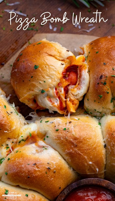 This Pizza Bomb Wreath is a shareable appetizer made with balls of dough filled with pizza sauce, mini pepperoni, and mozzarella, baked until golden. Then, the warm rolls are brushed with garlic butter, making it a hit with kids and adults alike! Pizza Rolls With Garlic Butter, Diy Pizza Rolls, Pizza Night Party, Shareable Appetizers, Pepperoni Rolls Recipe, Pepperoni Bites, Pepperoni And Mozzarella, Pizza Balls, Pizza Sliders