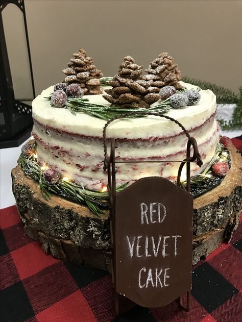 Rustic Christmas Red Velvet Cake Red Velvet Grooms Cake Ideas, Red Celvet Cake, Christmas Red Velvet Cake, Grooms Cake Ideas, Wedding Cake Forest, Christmas Red Velvet, Red Velvet Wedding Cake, Groom Cake, Wedding Cake Rustic