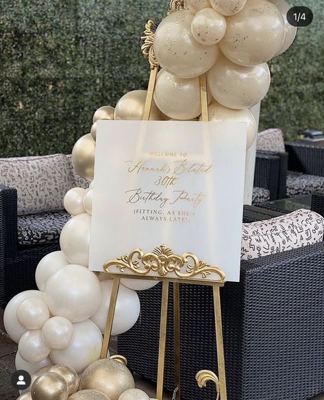 Engagement Balloons, Champagne Birthday, Wedding Welcome Board, Gala Ideas, Elegant Wedding Reception, Elegant Birthday, Bridal Shower Welcome Sign, 18th Birthday Party, 30th Birthday Parties