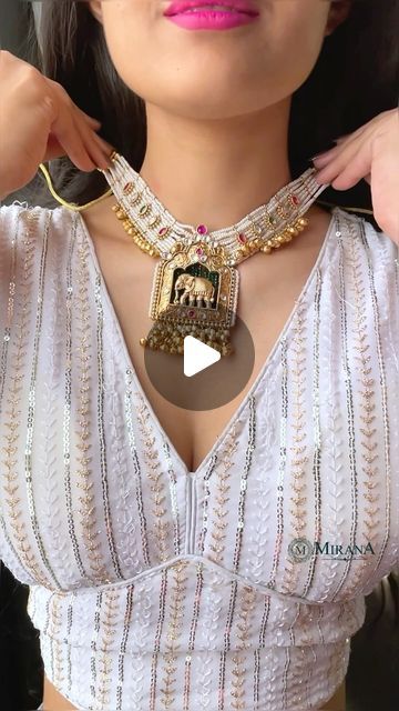 Gold Neckless Jewelry, Sangeet Jewellery, Crystal Neckless, Latest Bridal Jewellery, Groom Sister, Mehndi Jewellery, American Diamond Jewellery, Modern Jewellery, Designer Necklace