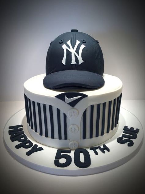 NY Yankees Birthday Cake Yankees Cake Ideas, New York Yankees Cake, Yankees Birthday Party, Yankee Cake, Baseball Birthday Cakes, Sports Themed Cakes, New Birthday Cake, Baseball Cake, Sport Cakes