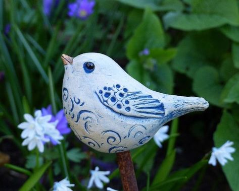 Clay Chickens How To Make, Ceramic Birds Sculpture, Pottery Birds, Storybook Gardens, Birds Decor, Clay Bird, Clay Birds, Pottery Animals, Sculptures Céramiques