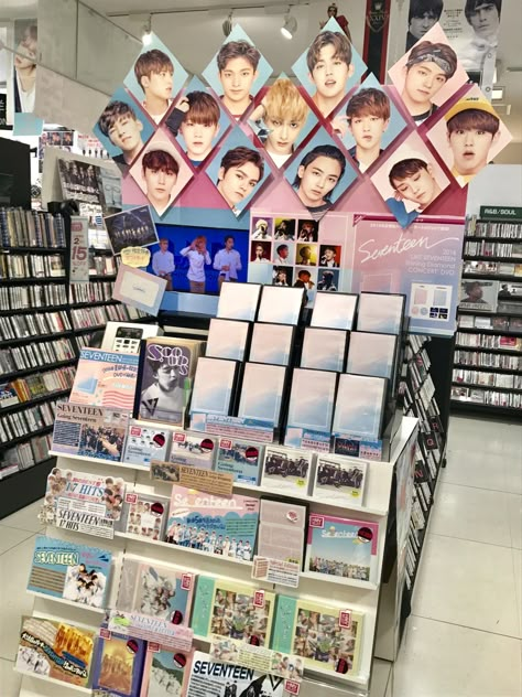 Seventeen Store @Japan Kpop Store Ideas, Seventeen Album Collection, Seventeen Merchandise, Seventeen Lyrics, Kpop Store, Craft Booth Displays, Kpop Merchandise, Going Seventeen, Seventeen Debut