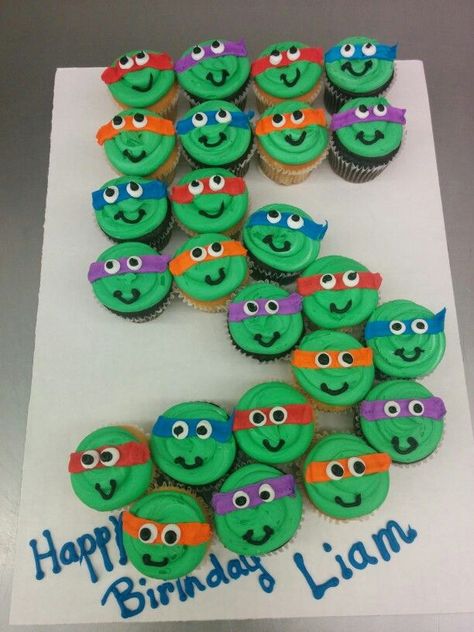 Turtle Cupcake Cake, Ninja Turtle Cupcakes, Turtles Cake, Mutant Ninja Turtles Party, Turtle Cupcakes, Turtle Birthday Parties, Mom Crafts, Tmnt Birthday, Ninja Turtles Birthday Party