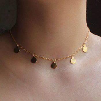 Gold Neck Chain, Coin Choker, Collar Necklaces, Gold Heart Bracelet, Choker Collar Necklace, Pearl Necklace Designs, Fancy Jewellery Designs, Round Neck Dress, Beaded Necklace Designs