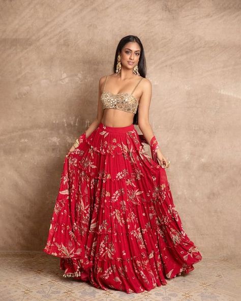 Tiered Lehenga, Arpita Mehta, Georgette Skirt, Indian Dresses Traditional, Traditional Indian Outfits, Red Floral Print, Lehenga Designs, Indian Fashion Designers, Floral Print Skirt