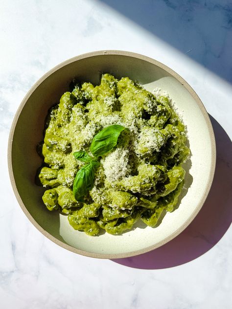 Green Pesto Pasta, Green Goddess Sauce, Gnocchi Recipes Healthy, Green Pasta Sauce, Green Goddess Pasta, Gnocchi Sauce, Gnocchi Pesto, Delicious Green Beans, Sunday Night Dinner