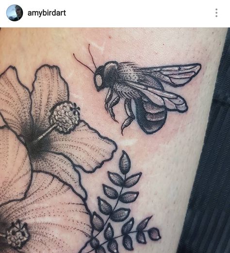 Dotwork Bee Tattoo, Hibiscus And Bee Tattoo, New School Bee Tattoo, Blackwork Bee Tattoo, Bumblebee Hand Tattoo, Japanese Style Bee Tattoo, Bee Tattoo Women, Bumblebee Tattoo Design, Flying Bee Tattoo