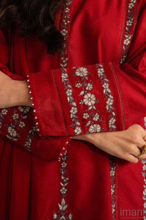 A Scarlet Red panelled  Dobby   kurta features elegantly rendered modern Mughal motifs in accents of ivory and blues, paired with organza-detailed straight-fit pants combined with a tonal embroidered Georgette Chiffon Dupatta. Mughal Motifs, Zara Shahjahan, Calorie Workout, Pakistan Wedding, Wedding Outfits For Women, Embroidery Suits Punjabi, Kurti Embroidery, Flower Machine Embroidery Designs, Embroidered Kurti