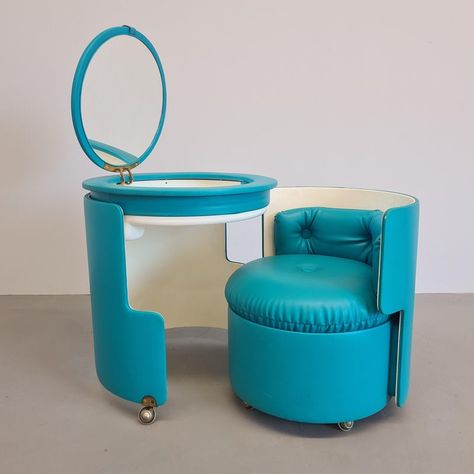 Light Blue Dilly Dally Dressing & Armchair by Luigi Massoni for Frau, 1970s, Set of 2, in Very Good conditions.  Designed 1970 to 1979 This piece has an attribution mark,   I am sure that it is completely authentic and  take full responsibility for any authenticity   issues arising from misattribution Dreamcore Furniture, Colorful Table And Chairs, Funky House Decor Vintage, Vibrant Home Decor, Nerd Furniture, Wavy Furniture, 60s Room Decor, Funky Interior, Reclaimed Decor