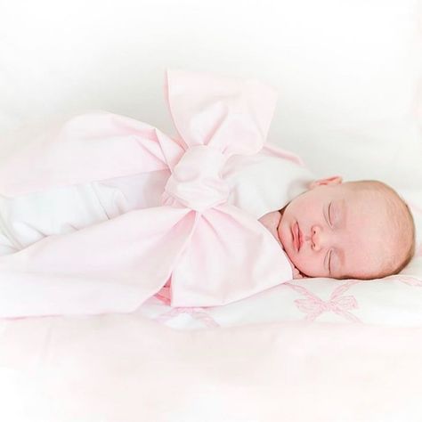 The greatest gifts come wrapped in a bow. @mkcraukampphoto @anna_reynolds810 , baby Charlotte is such a beautiful baby girl 🎀 #bowswaddle… Bow Swaddle, Baby Hospital Pictures, Newborn Announcement, Hospital Pictures, Newborn Pics, Newborn Wrap, Beaufort Bonnet Company, Beaufort Bonnet, Baby Hospital