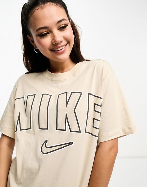 Tops by Nike The ultimate all-rounder Crew neck Short sleeves Logo print detail Regular fit Nike Tees Women, Nike Tshirt Outfit, Nike T Shirts Women, Nike Tshirts, Lazy Girl Outfits, Nike T Shirts, Lacoste Logo, Nike Art, Candle Pedestal