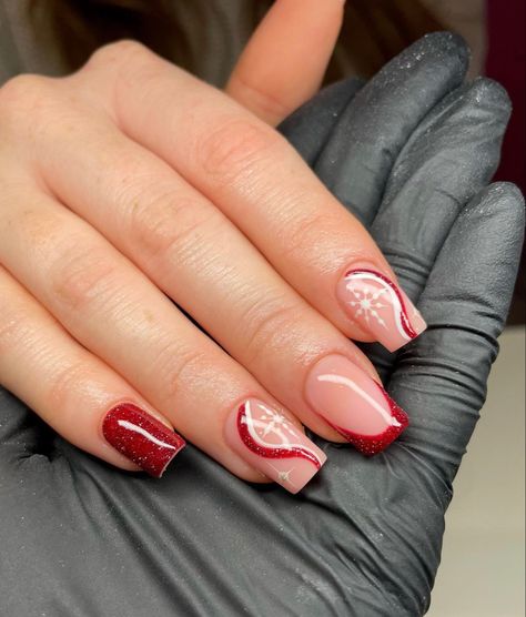 Square Christmas Nail Designs, Red Nails Christmas Design, Christmas Overlay Nails, Gel Overlay Nails, Nail Polish Art Designs, Overlay Nails, December Nails, Romantic Nails, Fancy Nails Designs