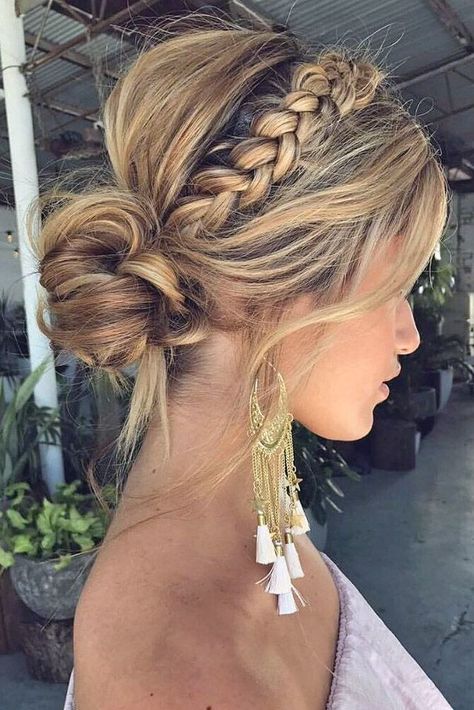 Graceful Wedding Updos With Braids ❤️ See more: http://www.weddingforward.com/wedding-updos-with-braids/ #weddings Guest Hair, Wedding Guest Hairstyles, Fishtail Braid, Easy Summer Hairstyles, Braided Hairstyles Updo, Braided Hairstyles For Wedding, Penteado Cabelo Curto, Braided Updo, Wedding Hair And Makeup