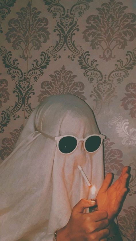 Sepatu Air Jordan, Aesthetic Glasses, Ghost Photoshoot, Characters Aesthetic, Ghost Photography, Cute Couple Halloween Costumes, Ghost Boy, Ghost Pictures, Ghost Photos