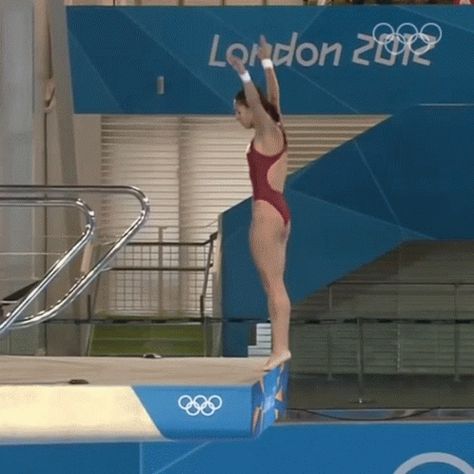 Spinning Dive Paola Espinosa Sanchez GIF - Spinning Dive Paola Espinosa Sanchez Olympics - Discover & Share GIFs Diving Gif, Springboard Diving, Olympic Diving, Diving Springboard, Show Me The Money, Animated Gif, Cool Gifs, Sport Fitness, Gymnastics