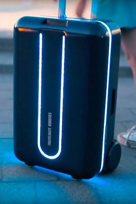 Best Futuristic Smart Suitcases You Must Try Smart Suitcase, African Print Pillows, Electronics Gadgets Technology, Travel Tech Gadgets, Small Luggage, Best Suitcases, Video Game Room Design, Video Game Room, Game Room Design