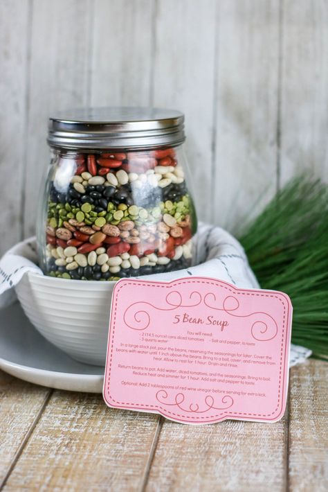 Jar Soups, Dry Soup Mix Recipes, Gift Mixes, Mason Jar Gifts Recipes, Jar Soup, Mason Jar Soup, Soup Gifts, Instant Meals, Dry Soup Mix