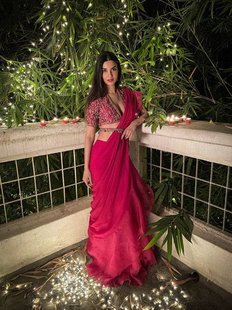 Diwali Saree Look Traditional, Diwali Look, Ruffled Saree, डिजाइनर कपड़े, Long Tunic Dress, Diwali Outfits, Indian Outfits Lehenga, Diana Penty, Casual Indian Fashion