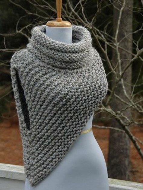 Katniss Cowl, Crochet Cowl Free Pattern, Crochet Shawl Free, Crochet Cowl Pattern, Irish Crochet Dress, Crochet Shawl Pattern Free, Easy Crochet Patterns Free, Cowl Knitting Pattern, Scarf Yarn