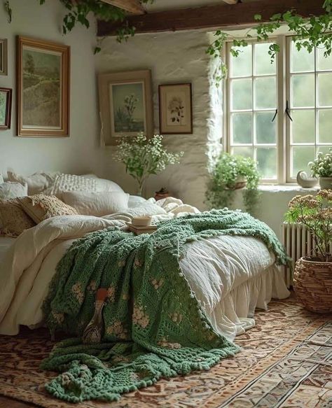 Cosy Cottage Decor, Cosy Room Ideas, Cottagecore Cabin, French Cottage Bedroom, Country Cottage Living, Women Bedroom, Cosy Bed, Cottage Bedroom, घर की सजावट