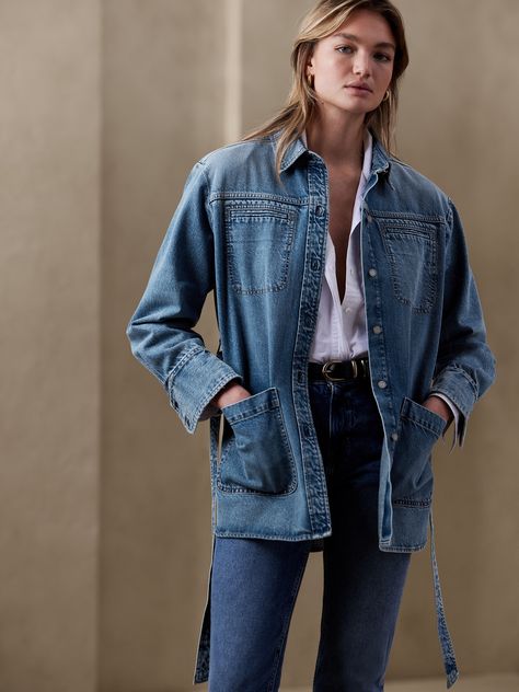 Denim Shirt Outfit Women, Denim Jacket Outfit Women, Grey Denim Shirt, Denim Shirt Outfit, Denim Party, Denim Shirt Jacket, Jacket Outfit Women, Travel Jacket, Denim Jacket Outfit