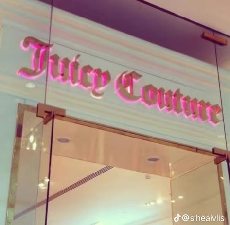 Juicy Couture Aesthetic, Early 2000s Aesthetic, 2000s Pink, 00s Mode, Emprendimiento Ideas, Aesthetic 2000s, Trashy Y2k, Milky Nails, Pink Y2k