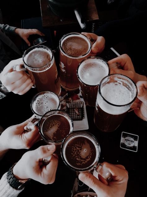 Pints Of Beer Aesthetic, Beer Astethic, Beer Cheers Aesthetic, Beer Aesthetic Drinking, Beer Aesthetic, Germany Beer, Beer Shot, Ball Blue Book, Cheer Photography