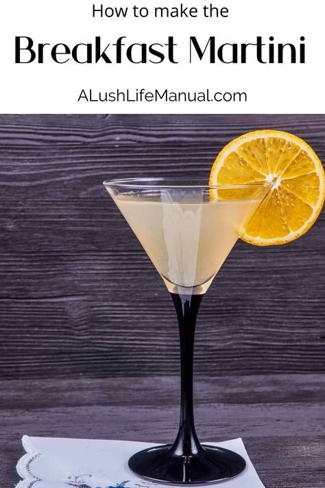 Breakfast Martini Recipe, Breakfast Drinks With Alcohol, Grand Marnier Drinks, Brunch Drinks Alcoholic, Wedding Martini, Breakfast Martini, Martinis Drinks, Alcholic Drinks, Cocktail Drinks Alcoholic