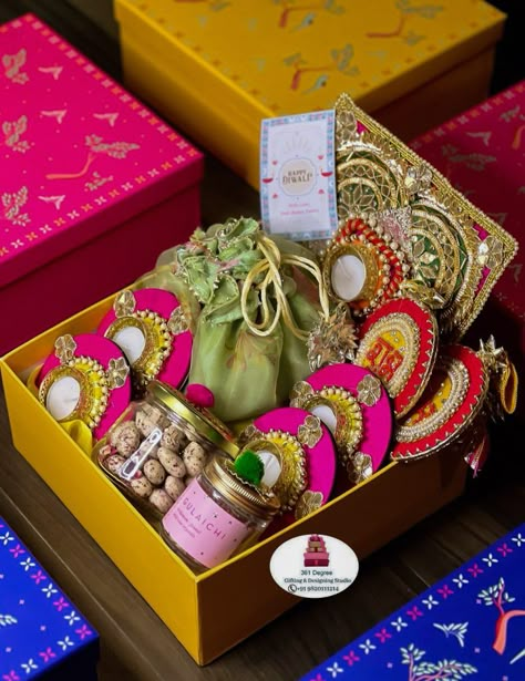 Unboxing Festive Joy: Diwali Gift Hampers for Every Budget Diwali Mithai Box Ideas, Hampers Box Ideas, Diwali Gift Ideas Hampers Diy, Diwali Hampers Baskets, Diwali Hamper Packing Ideas, Diwali Hampers Ideas, Diwali Gift Box Ideas, Diwali Gifting Ideas, Festival Giveaways