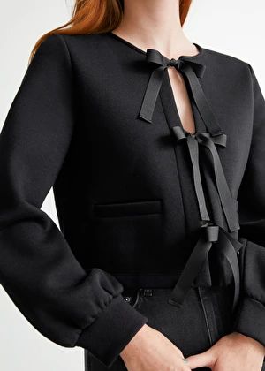 Bow Shirts Women, Diy Fashion Scarf, Persian Fashion, Office Casual Outfit, Classic Style Outfits, Glam Tops, Bow Shirt, Woman Suit Fashion, Shop Tops