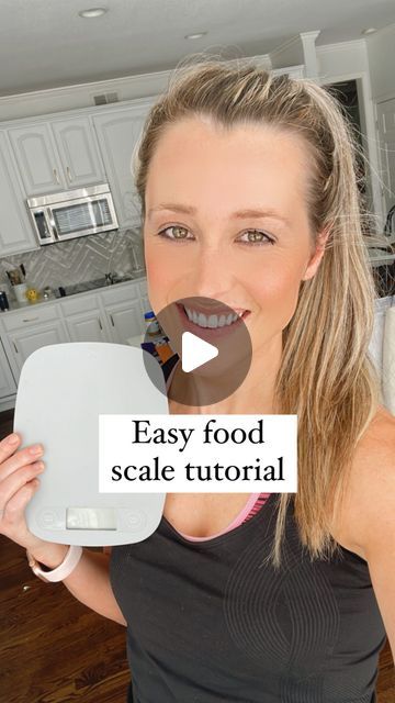 Hypothyroid Fatloss-Coach on Instagram: "Have you ever been intimidated by using a food scale like I was? 🙋🏻‍♀️ Watch and save this quick and simple tutorial so that you can go back to it whenever you need a refresher 👌🏻 Whether you measure your food or not, you know your body always is 🥴😬 I don’t use a food scale every day and I’m not saying you should either, however, a food scale is such a helpful tool to help you intuitively know portion sizes and track macros accurately! By the way I How To Use A Food Scale, Food Scale Portions Serving Size, Scale Tutorial, Food Scales, Digital Food Scale, Counting Macros, Protein Meals, Portion Sizes, Food Scale