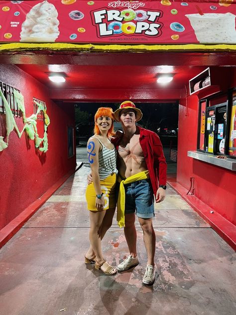 Luffy Cosplay, Couple Cosplay, Luffy X Nami, One Piece Nami, Costume Ideas, Halloween Costume, Hard Hat, Halloween Costumes, Marvel