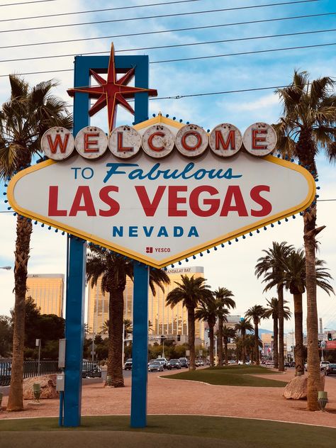 welcome to fabulous las vegas nevada signage photo – Free Las vegas Image on Unsplash Paris Las Vegas, Las Vegas Sign, Vegas Sign, Vegas Hotel, Grand Canal, Las Vegas Strip, Road Trip Usa, Las Vegas Nevada, Luxury Resort