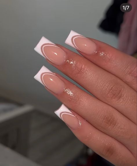 White French Tip Ideas, White Tip With Design, Xs Nails, Short White French Tip Nails, White French Tip Nails With Design, White French Tip Nails, Concert Nails, Holiday Acrylic Nails, Sassy Nails