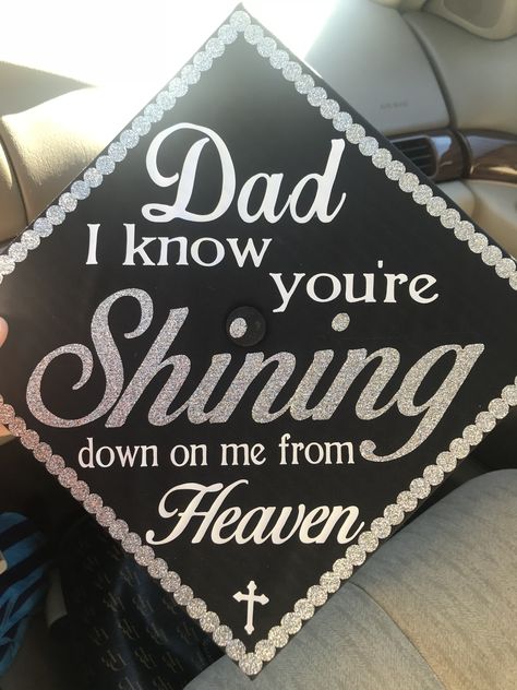 Memorial graduation cap College Grad Party, College Grad Cap Ideas, Disney Graduation, Graduation Cap Decoration Diy, Cap Graduation, High School Graduation Cap, College Graduation Cap Decoration, Diy Graduation Cap, Nursing School Graduation